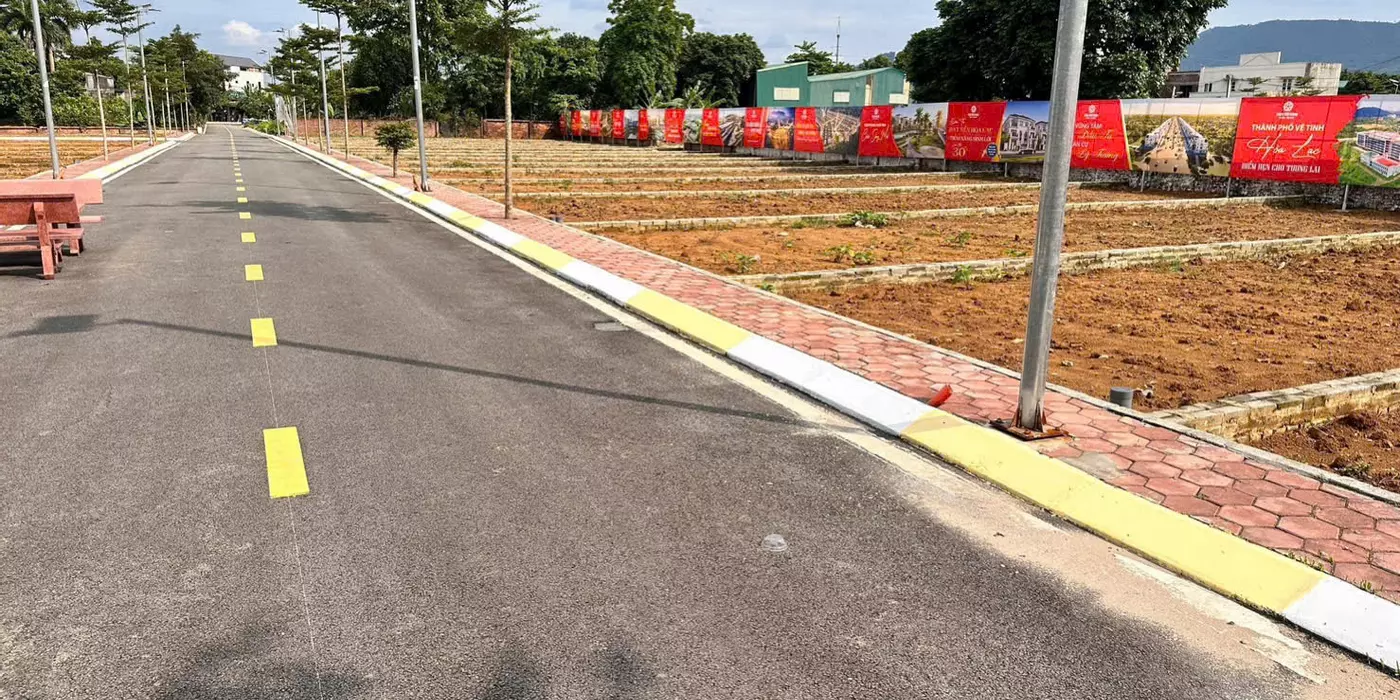 100m2 Full Thổ Cư Gần ĐHQG Hoà Lạc – Ra QL21 Chỉ 100m, Đường 8m Có Vỉa Hè, Dân Cư Đông