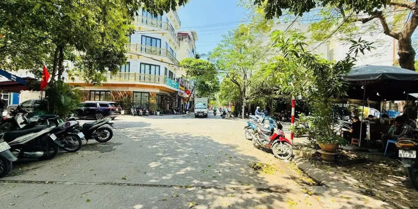 Bán nhà đẹp Việt Hưng- Dân Xây- Oto tránh- vỉa hè kinh doanh-96m 5 tầng full NT nhỉnh 28 tỷ(TL)