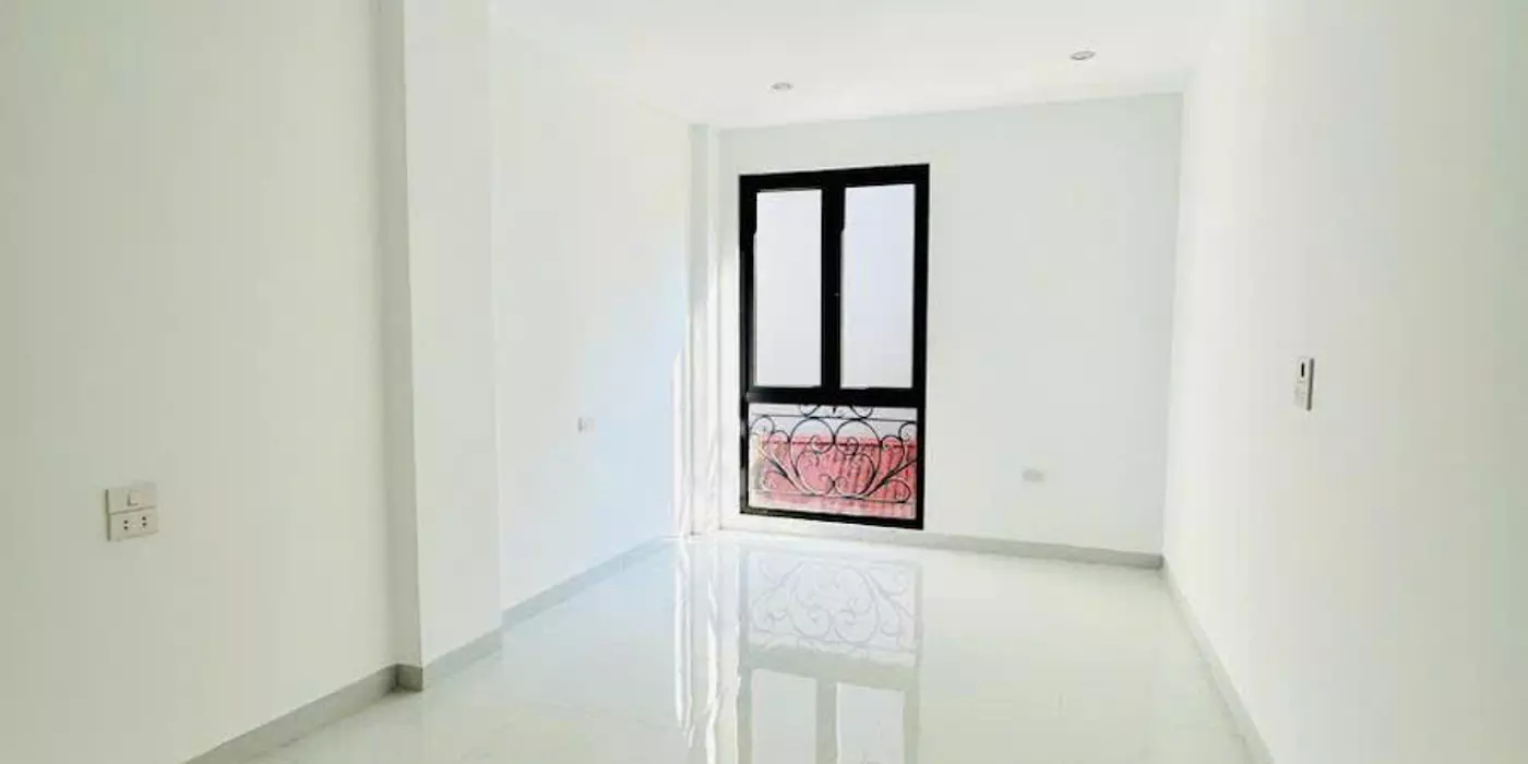 ĐẤP HỘP!NHÀ NGỌA LONG,LÔ GÓC,30M RA OTO,THANG MÁY,TẶNG NỘI THẤT,DT:40Mx6T.8ty