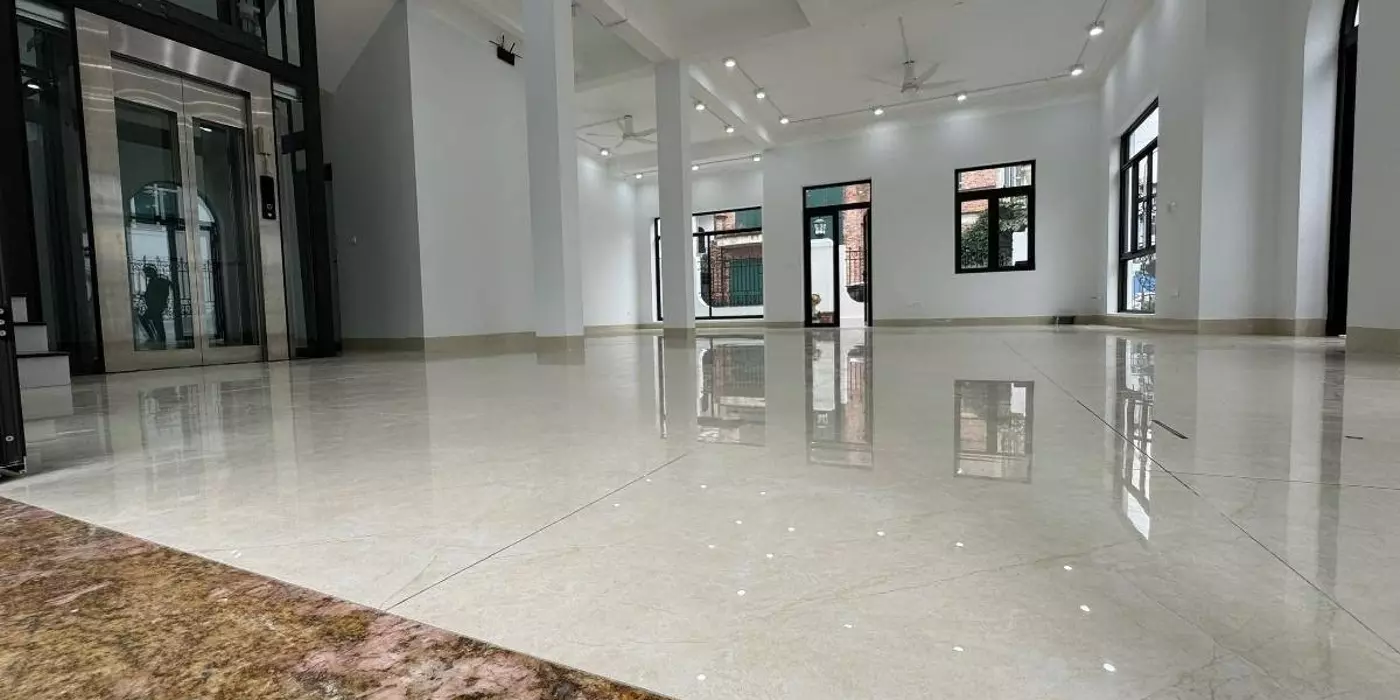 BÁN BIỆT THỰ ĐẠI MỖ - NAM TỪ LIÊM - 210M2 -  MT 15M - LÔ GÓC - Ô TÔ TRÁNH - DT 50 triệu/th - 65 TỶ