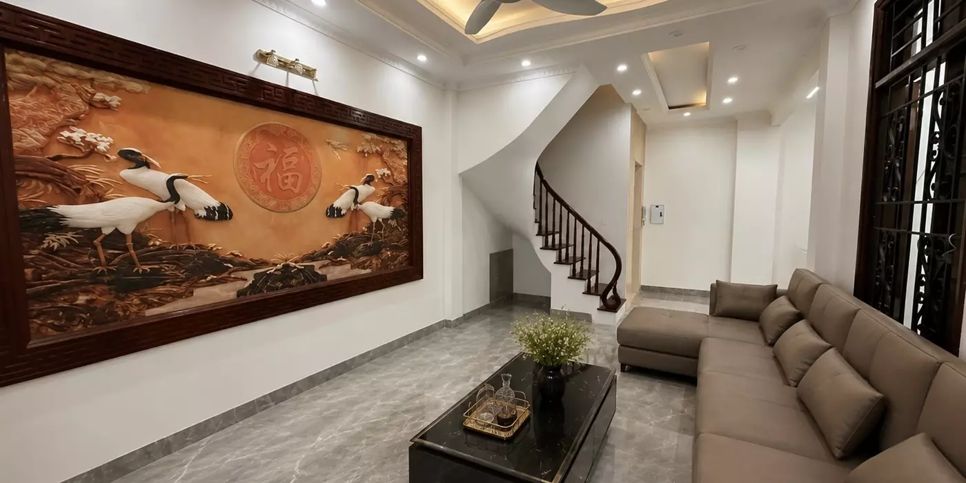 🏡 NHÀ PHỐ THẠCH BÀN – CỔ LINH  42m² x 5 TẦNG  THANG MÁY  Ô TÔ ĐỖ CỬA  14,x TỶ 🏡
