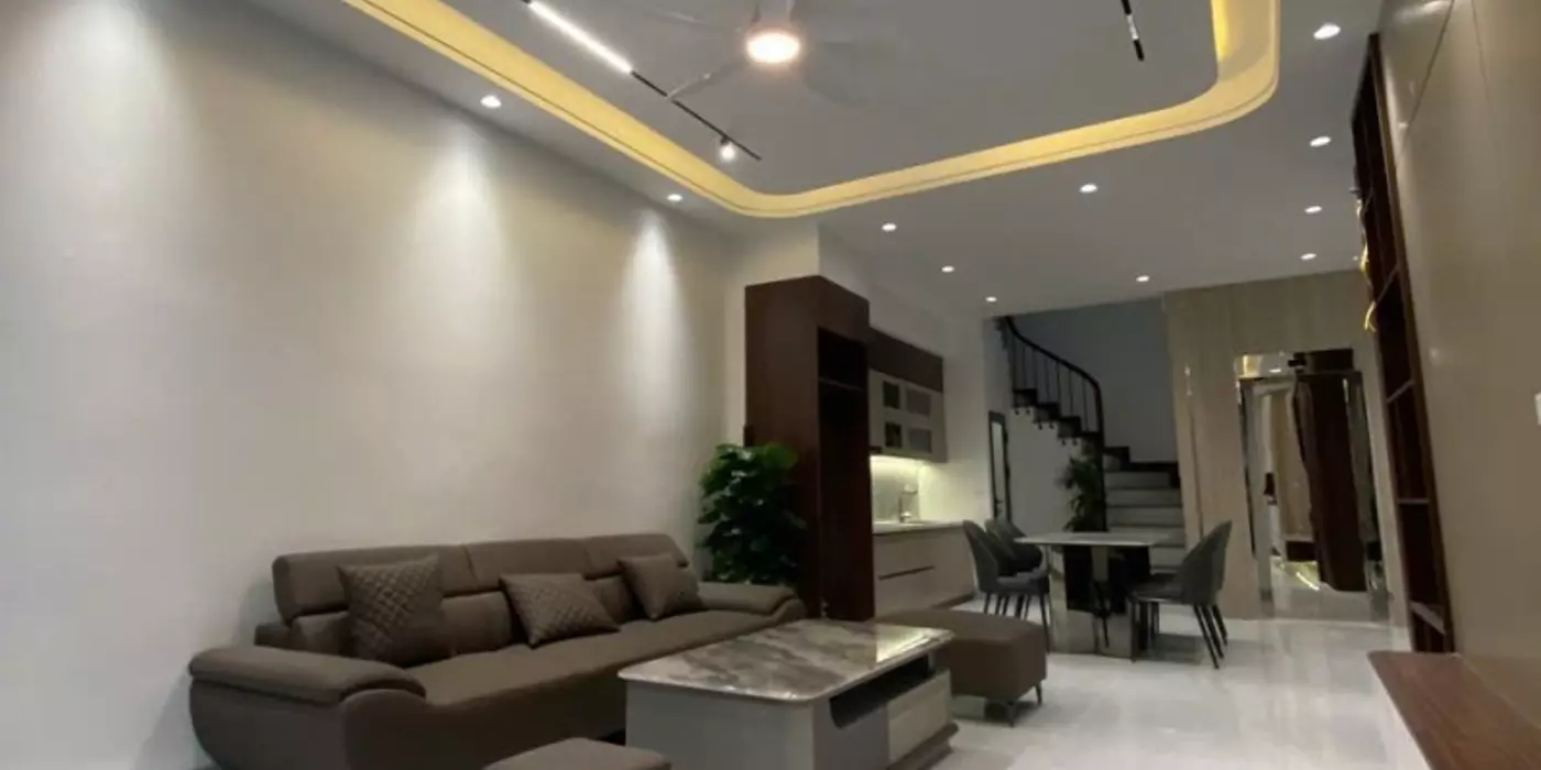 BÁN NHÀ HUỲNH TẤN PHÁT – LONG BIÊN
THANG MÁY FUJI – FULL NỘI THẤT CAO CẤP – NHÀ ĐẸP Ở NGAY