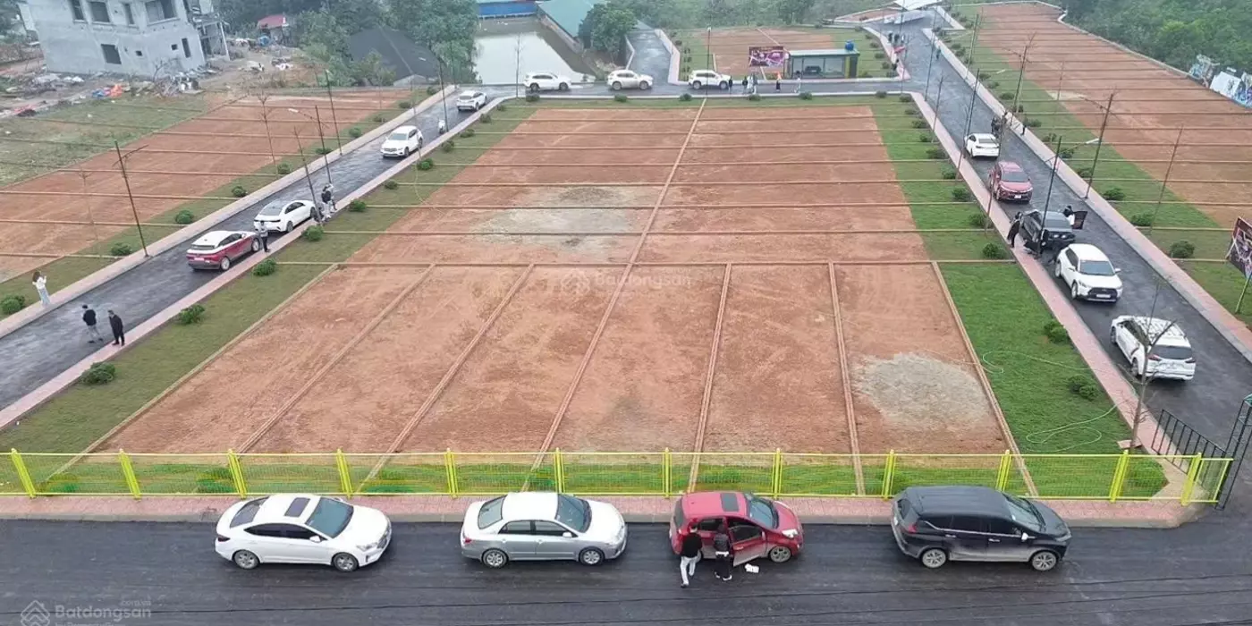 Cần bán 100m hàng F0 xã phú cát Hoà Lạc , cạnh nhà máy in tiền,Đh quốc gia ,Đh FPT giá 2,5tỷ