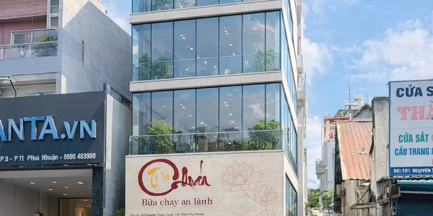 Bán nhà góc 3MT Nguyễn Trọng Tuyển. Phú Nhuận. Vị trí rất đẹp giá tốt.