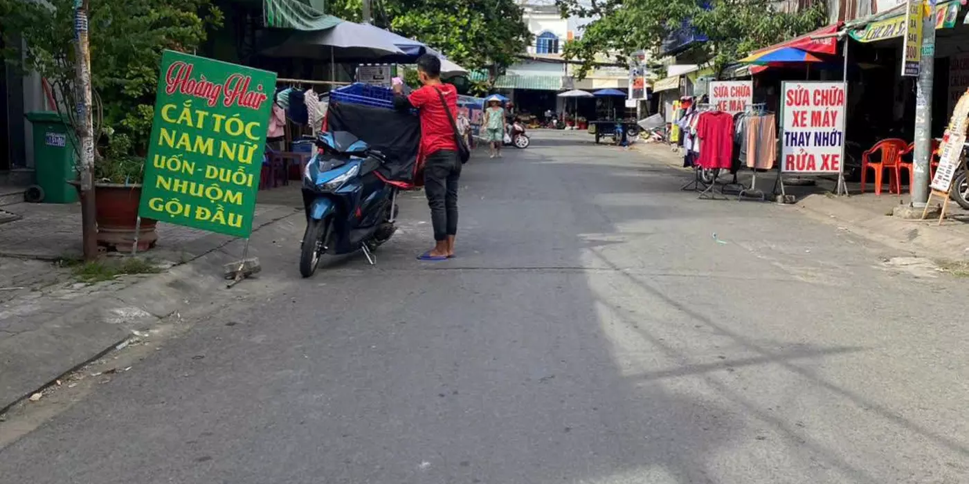 NHÀ 3 LẦU MỚI ĐẸP KHU  LÝ PHỤC MAN, QUẬN 7 HẺM XE HƠI 2.15 TỶ