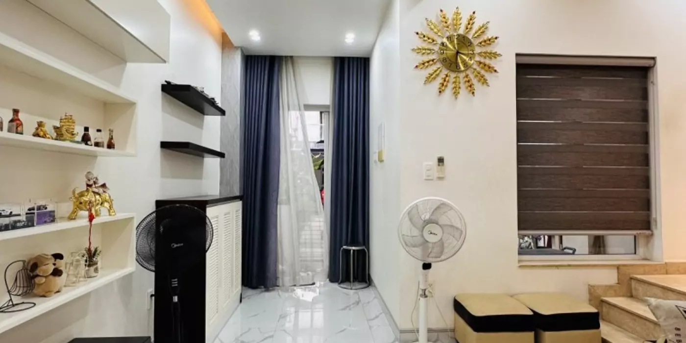 Bán nhà mặt phố Nguyễn Duy Trinh, Q9, Thủ Đức, TP HCM. DT 75m2, 4 tầng. Giá 7.8 tỷ.