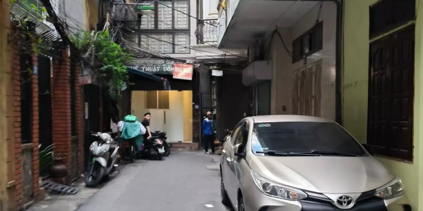 bán nhà phố Lê Thanh Nghị, Hai Bà Trưng 50m, 4 tầng. Giá: 12.2 tỷ. LH: 0937158386