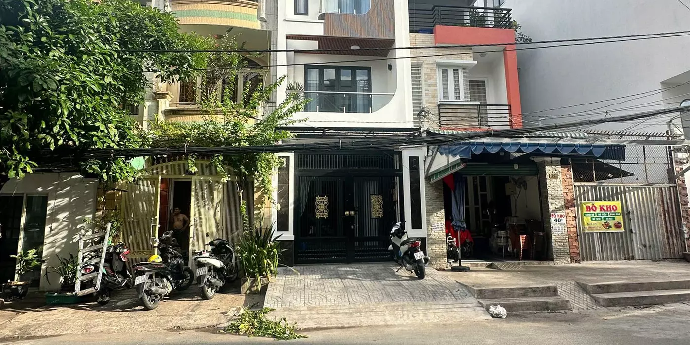 NHÀ MỚI MẶT TIỀN ĐƯỜNG PHAN HUY THỰC – KHU KINH DOANH SẦM UẤT