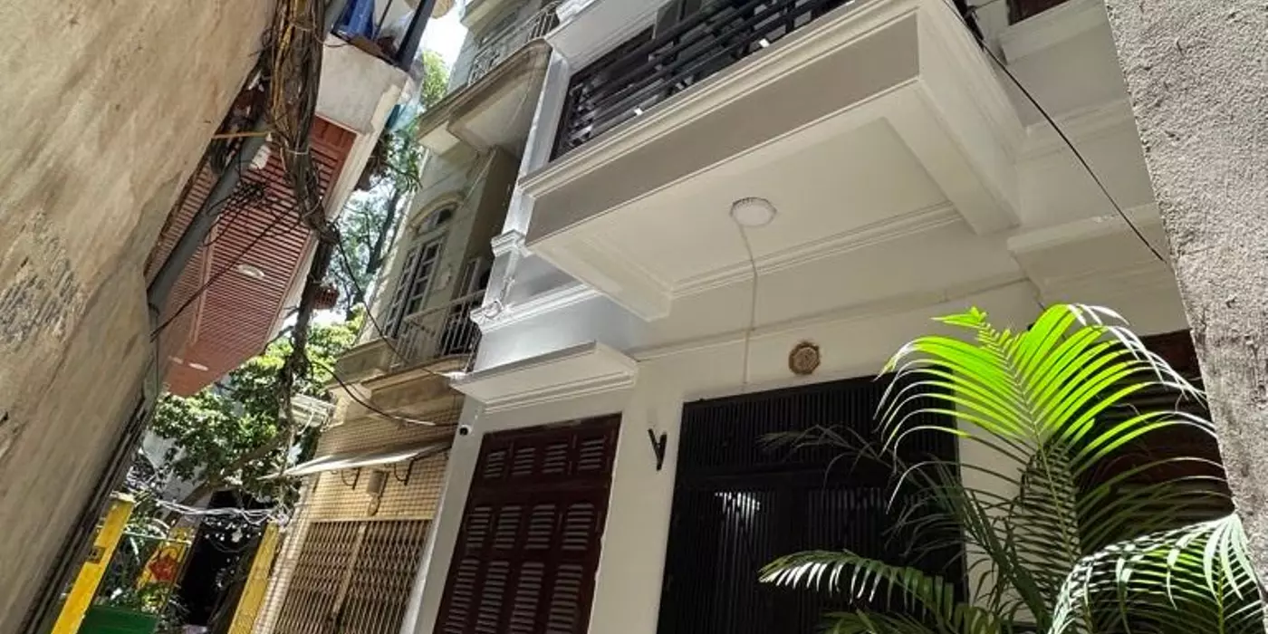 Bán nhà lê thanh nghị 5 tầng dân xây 10M ô tô tránh hai bà trưng
