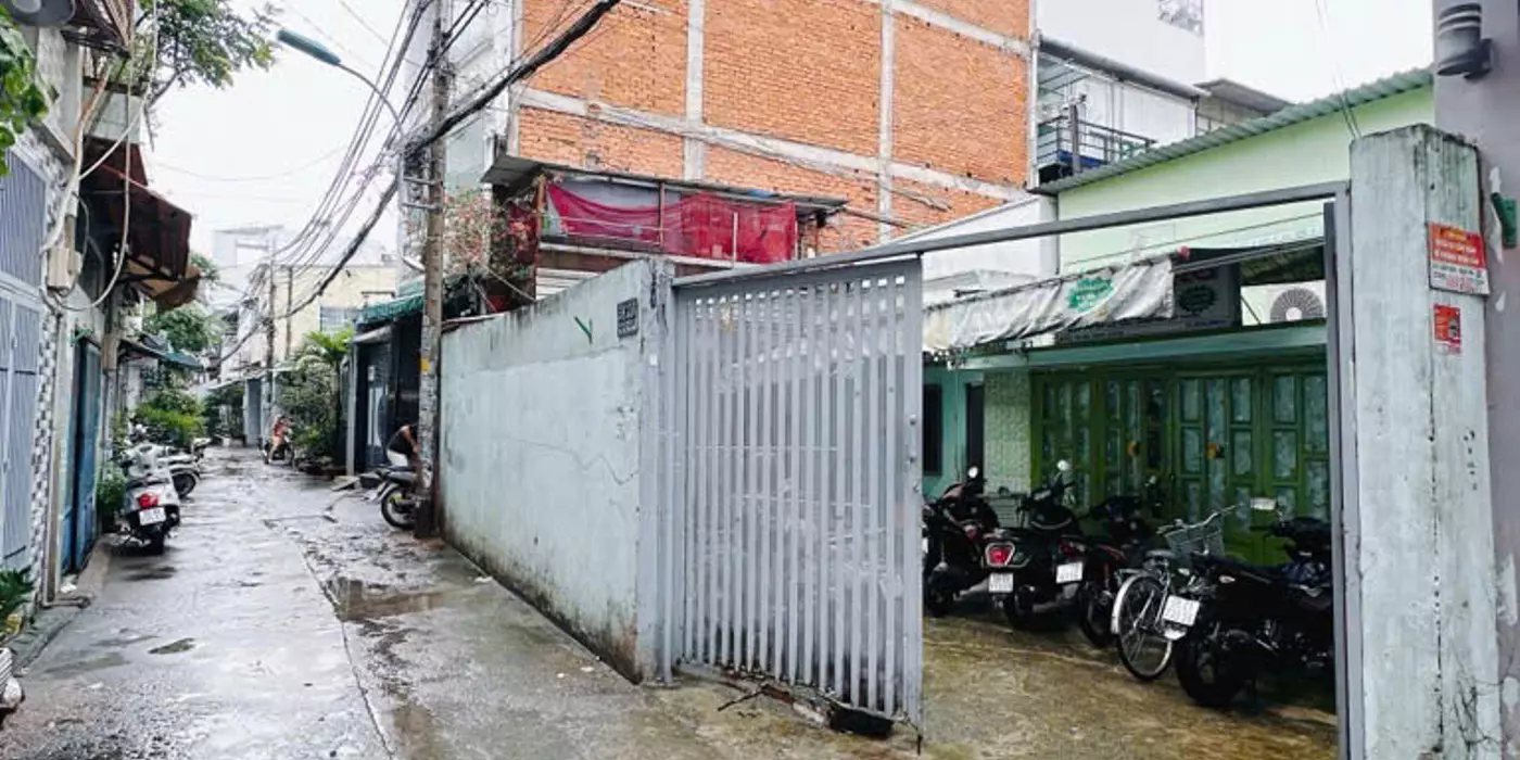 CHỦ 1 ĐỜI BÁN NHÀ C4 MẶT TIỀN HXH 8M Đ.TÔN THẤT THUYẾT, QUẬN 4- NGANG LỚN HIẾM 10,7M*27,9M DTCN