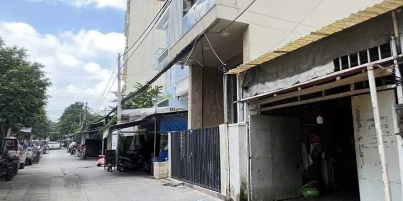 BÁN MẶT TIỀN NHÀ Q7 , PHÚ THUẬN  GIÁ CỰC TỐT (4,5 x28) 2LẦU -5PN- 8,5 TỶ-SỔ HỒNG RIÊNG