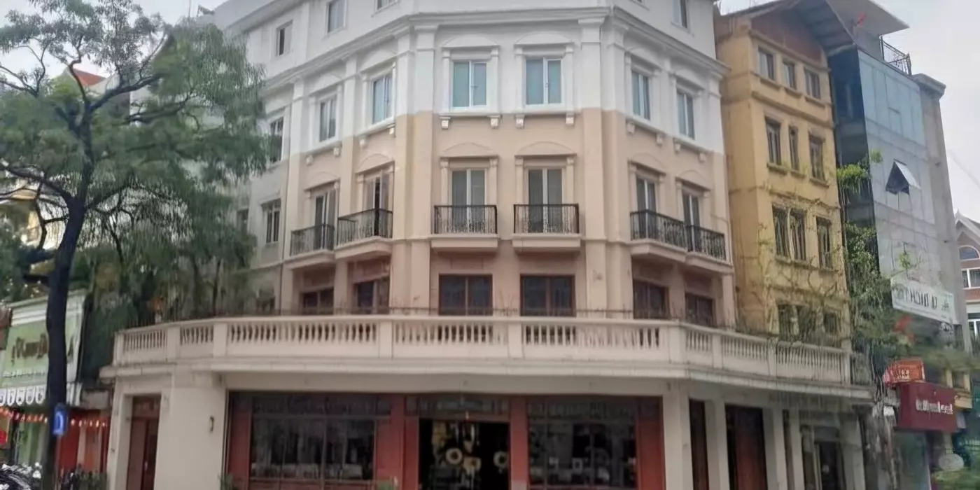 Cho thuê nhà, Chùa Láng, Nguyễn Chí Thanh, THANG MÁY; 149m2* 5T -69 tr