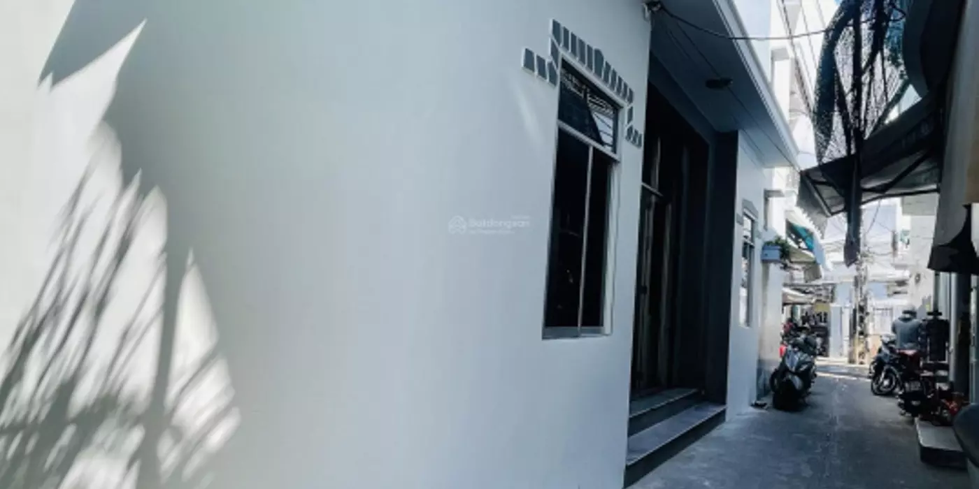 Bán căn góc 2 mặt tiền trung tâm Nha Trang, cách Champa Island 400m. DT 78m2 giá chỉ 2 tỷ 850tr