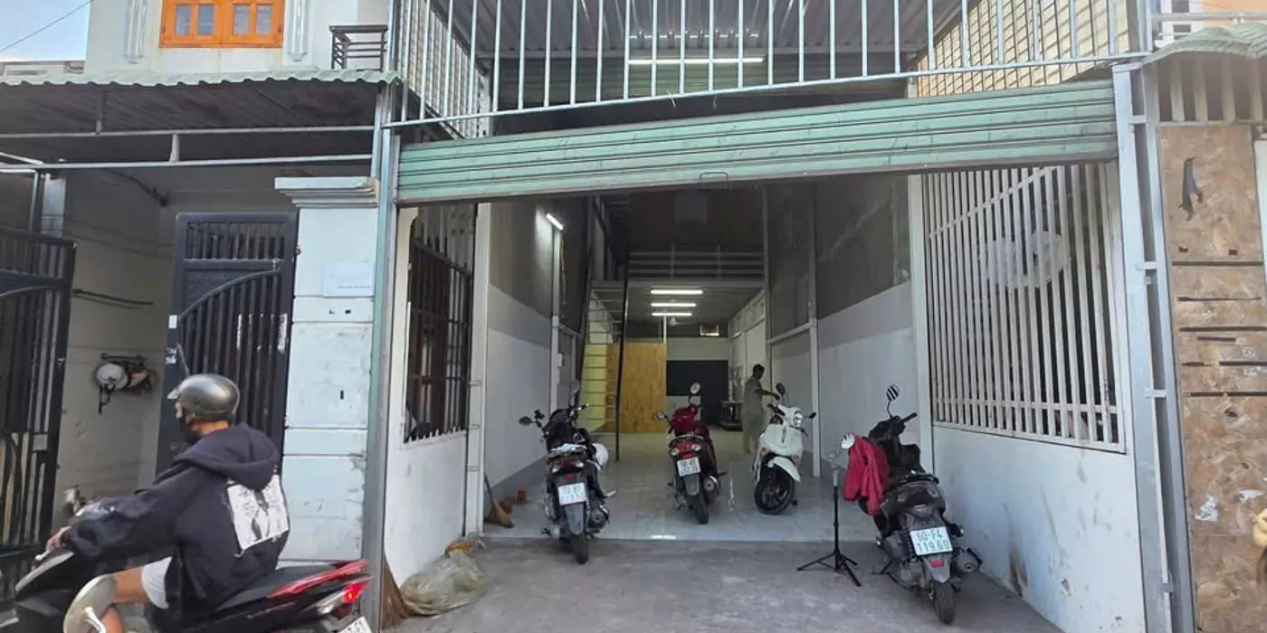 Nhà mặt tiền gần vòng xoay An Phú - Vị trí vàng kinh doanh - Giá chỉ 2,95 tỷ - Khu vực sầm uất