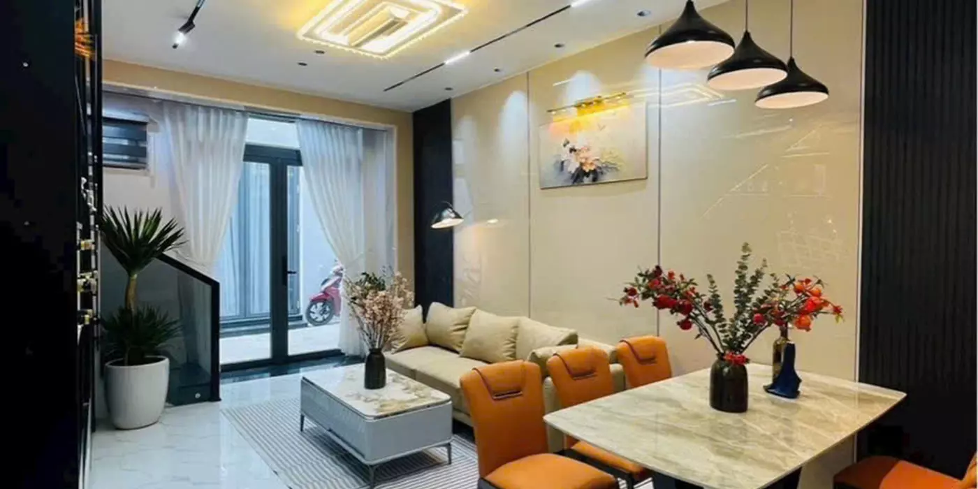 BÁN NHÀ SÁT MẶT TIỀN LÝ THÁI TỔ