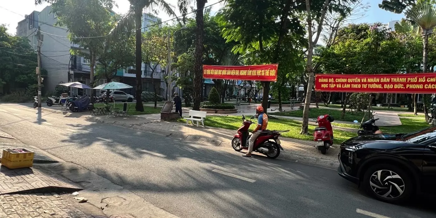 Bán nhà mặt tiền Bông Sao, đối diện công viên, ngang 4mx4 tầng - 0931172218