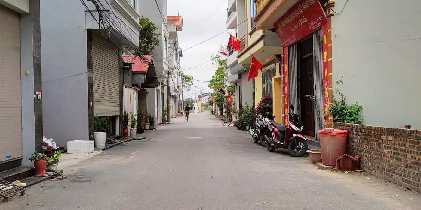 Cần tiền bán đất ven đô giá rẻ như giá lợn chết