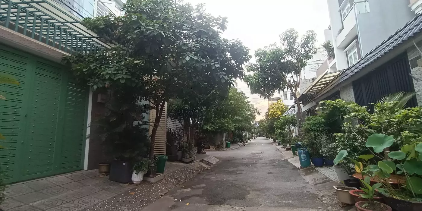 Nhà phố 3 tầng hẻm 6m sát chợ Hiệp Bình Thủ Đức sẵn nguồn thu lớn, 67m2, ngang 6m, dài 11m, 8.5 tỷ