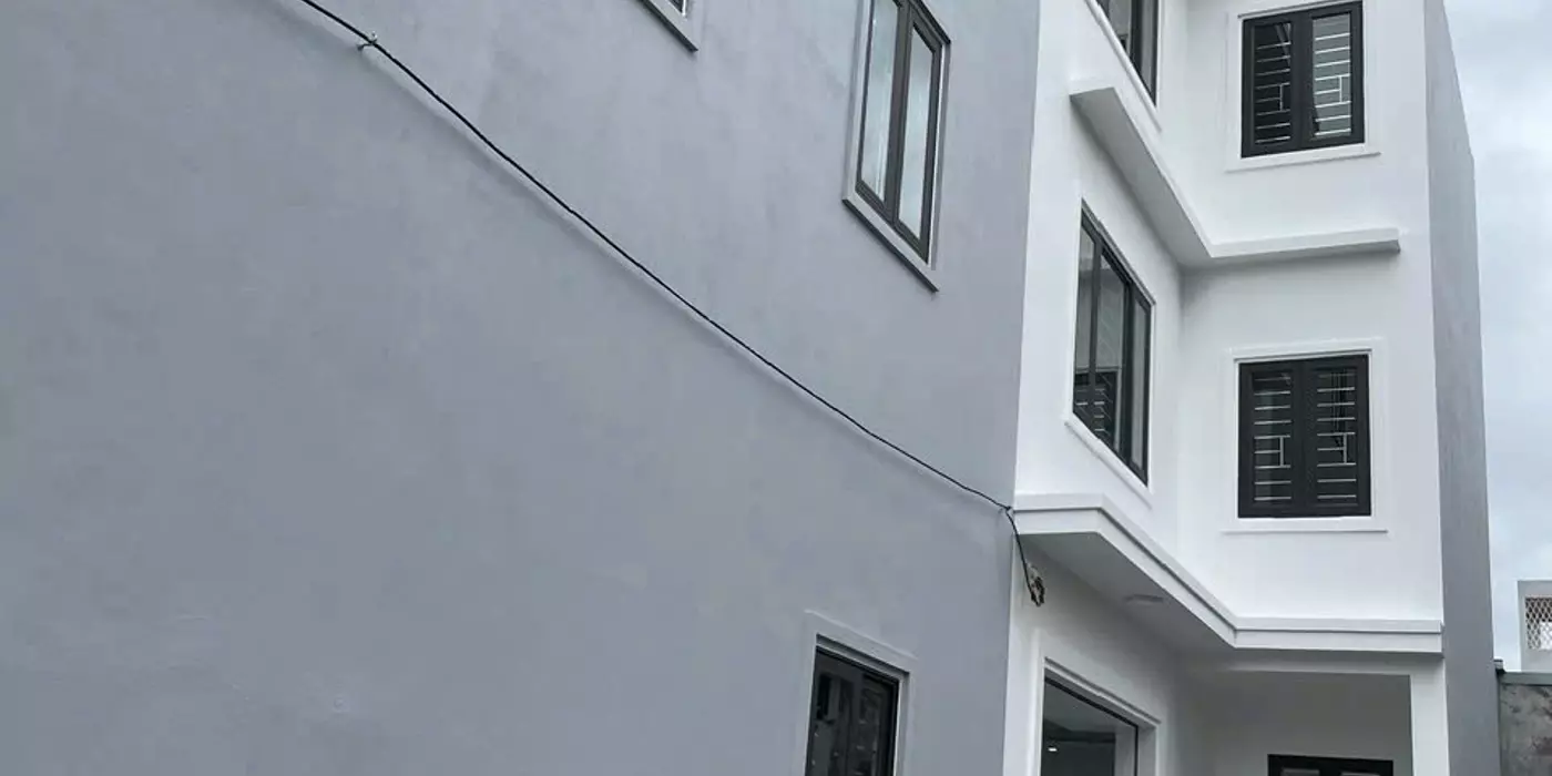 BÁN NHÀ ĐỘC LẬP 3 TẦNG NAM HẢI – CÓ SÂN CỔNG – GIÁ 2,7 TỶ