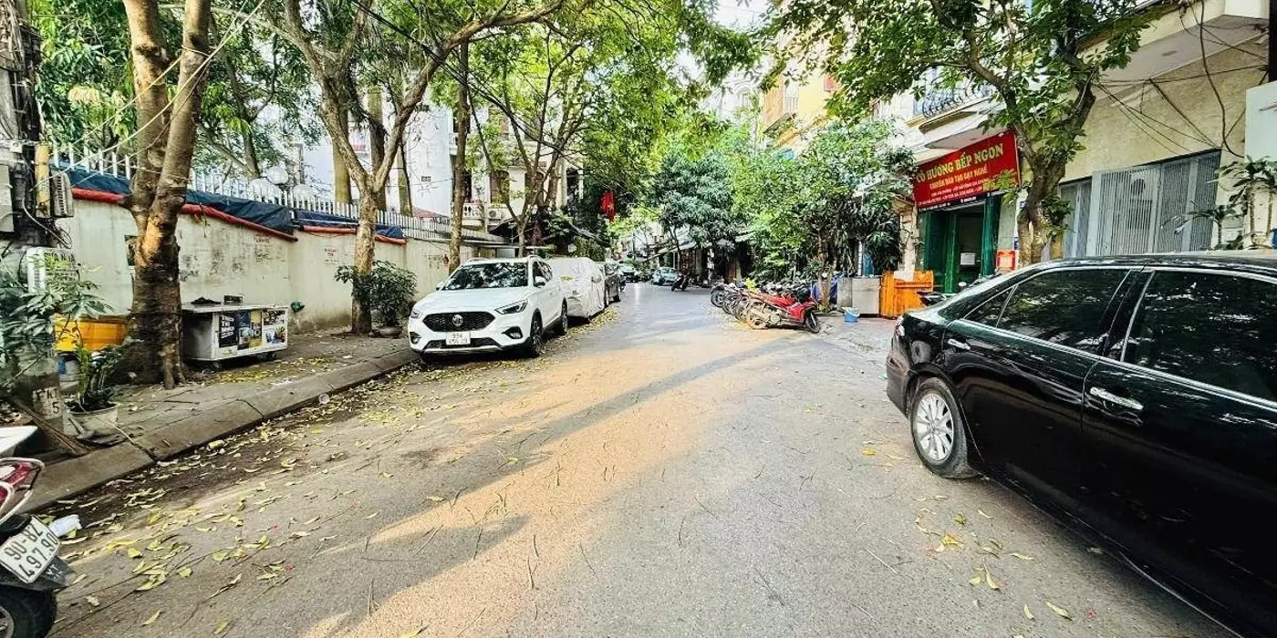 💥 CHỦ NHỜ BÁN PHÂN LÔ VIP PHỐ TRUNG KÍNH ĐÔI - MT 6M- NGÕ TO NHƯ PHỐ - KD VĂN PHÒNG CỰC ĐẸP