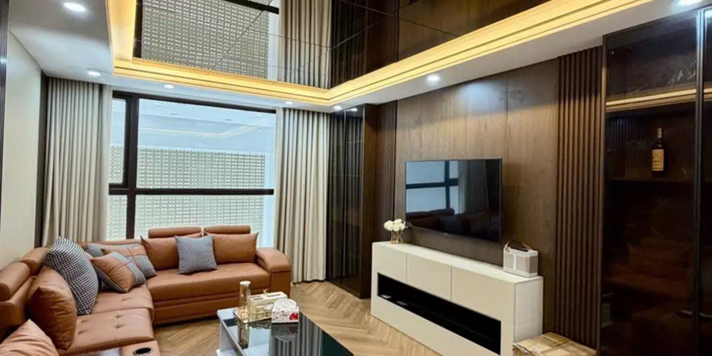 Bán nhà Hoa Lâm 64m 6 tầng thang máy ngay sau GO Long Biên giá 18 tỷ