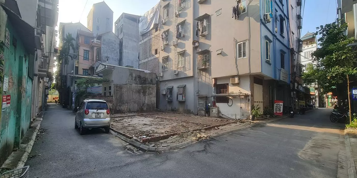 Nhà mới 5 tầng Trâu Quỳ, Gia Lâm, 52m2 đất chỉ 6 tỷ x nhỏ xíu. Lh 0989894845