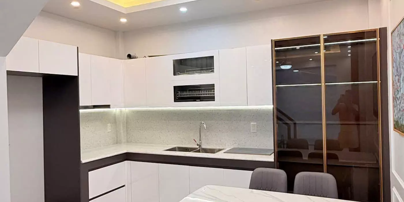 Bán nhà 3 tầng, 36m2 tại Trần Lãm, TP. Thái Bình, giá 2.4xx tỷ, sổ đỏ chính chủ. LH: 0964386960