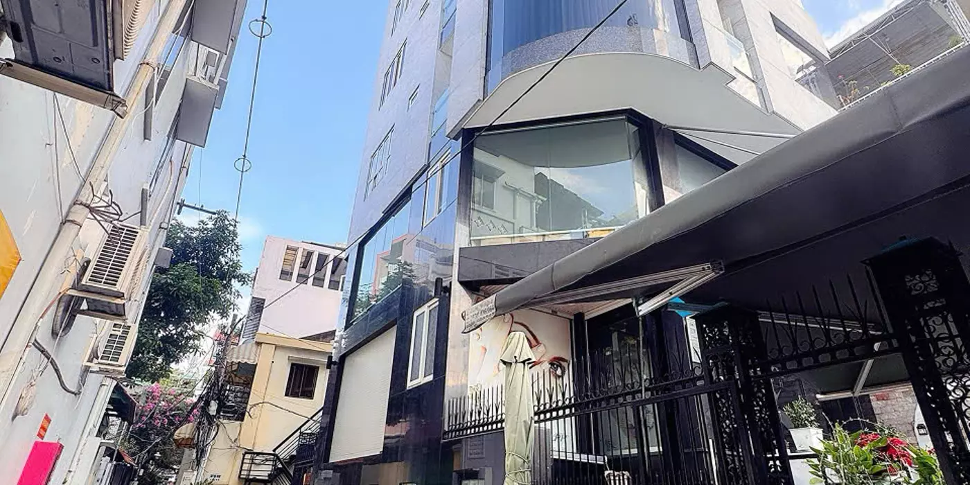 DUY NHẤT NHÀ BÁN MẶT TIỀN HXH Đ.BÀ LÊ CHÂN,  QUẬN 1- VỊ TRÍ VIP NGAY CHỢ & NHÀ THỜ TÂN ĐỊNH NỔI