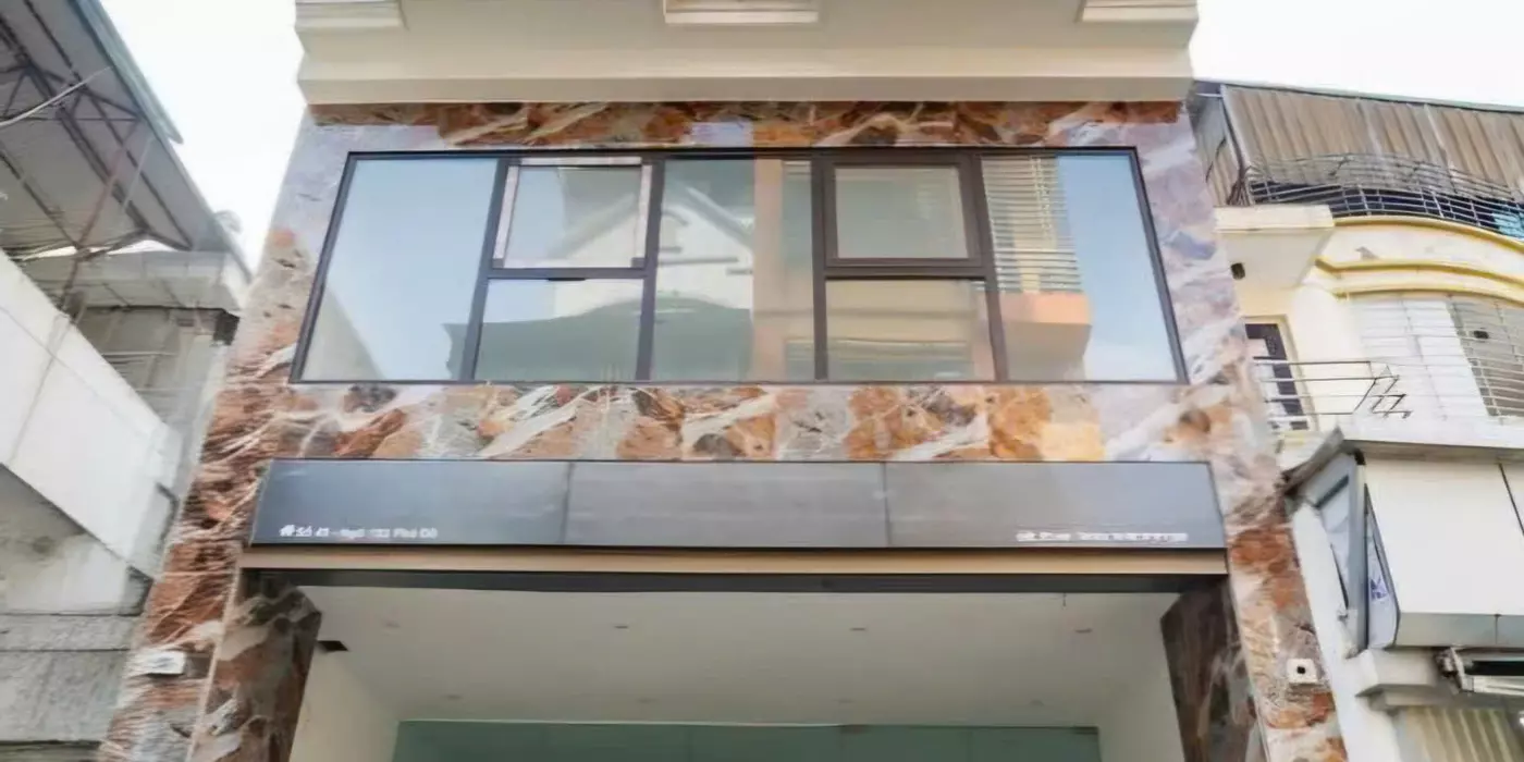 Nhà tôi cho thuê nhà, 135m2- 7T, Trần Quốc Hoàn, Phạm Tuấn Tài -75 tr