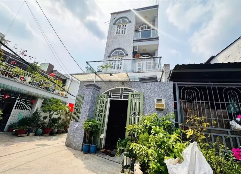 Bán nhà  đường Nguyễn Duy Trinh, Phường Long Trường, Q9, Thủ Đức. DT 64m2, 3 tầng, SH. Giá  5.65 tỷ
