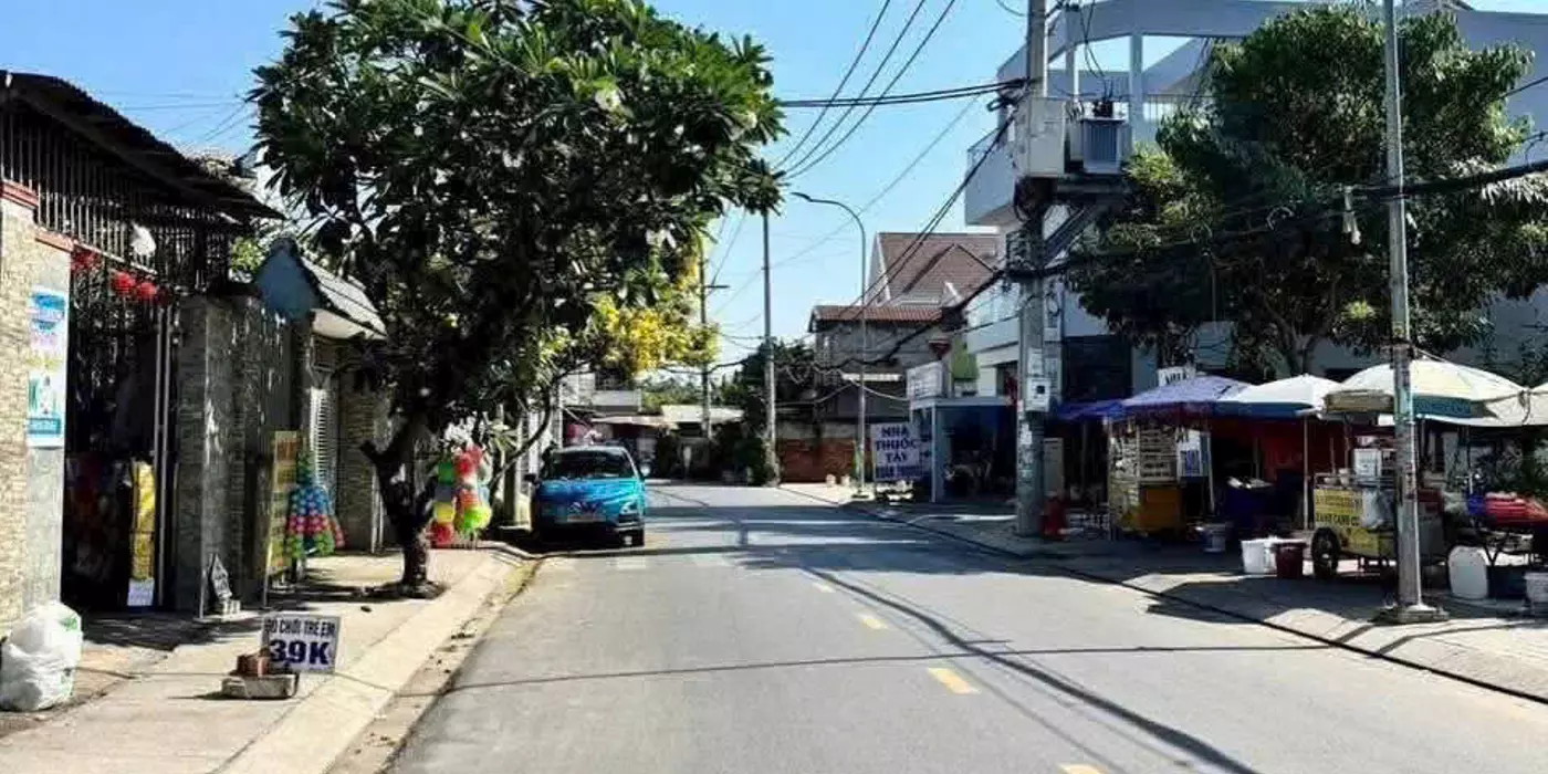 MẶT TIỀN SINH RA TIỀN – NGÃ TƯ VÕ THỊ HỒI & TRẦN VĂN MƯỜI, HÓC MÔN