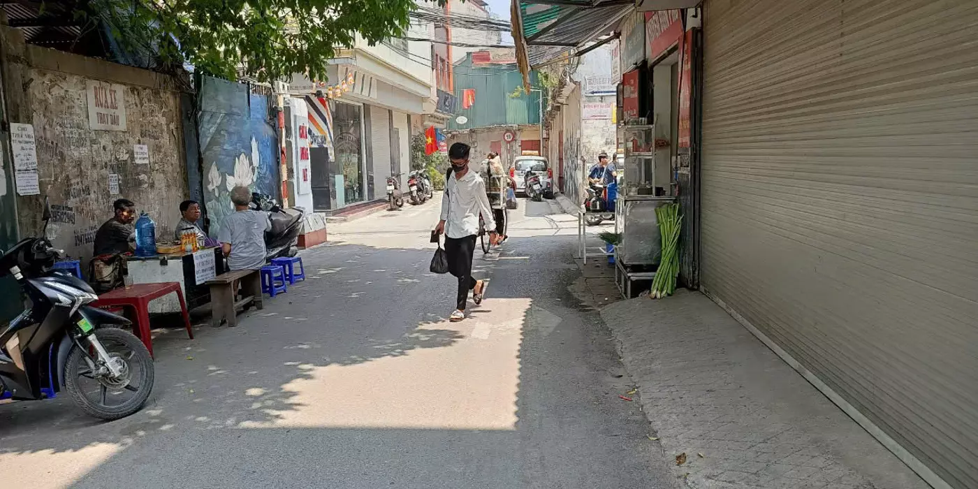 CHO THUÊ NGUYÊN CĂN MINH KHAI, Ô TÔ ĐỖ CỬA, 40M 4TẦNG, 3 NGỦ, 13TR 0965549363