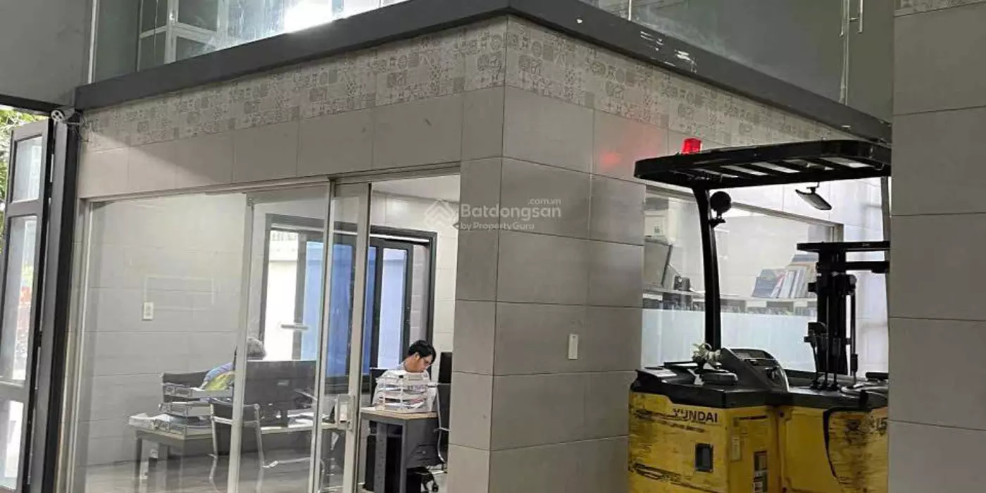 Cho thuê tòa nhà VP Kha Vạn Cân DT 1.235m2, có thang máy, 1 trệt 1 lầu - Giá thuê 200tr/tháng