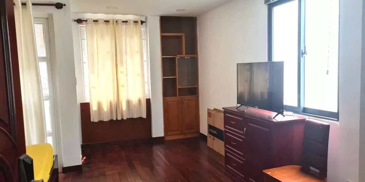 Bán Nhà Phú Nhuận - Lê Văn Sỹ - 4PN CHDV - 42M - Nhỉnh 9 Tỷ