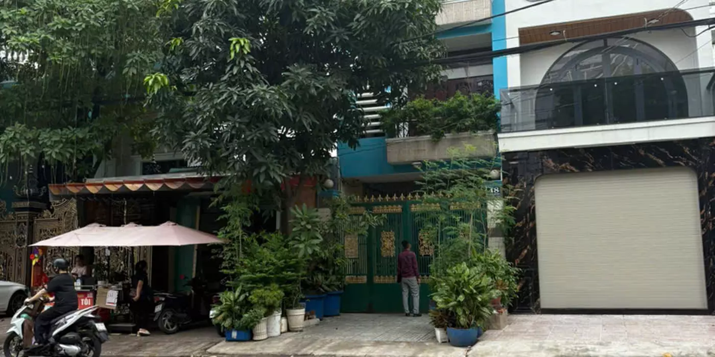 Bán Nhà Mặt Tiền Đất Vàng Tên Lửa Khu Kinh Doanh Buôn Bán Ngày Đêm - Quận Bình Tân - 90M2 - Giá