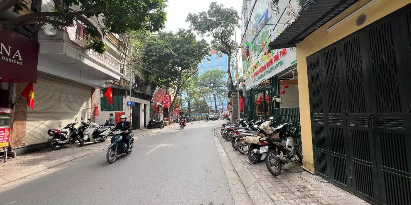 TÒA NHÀ VĂN PHÒNG 9 TẦNG HOÀNG VĂN THÁI - THANH XUÂN
Ô TÔ TRÁNH - THANG MÁY - DÒNG TIỀN ỔN ĐỊNH