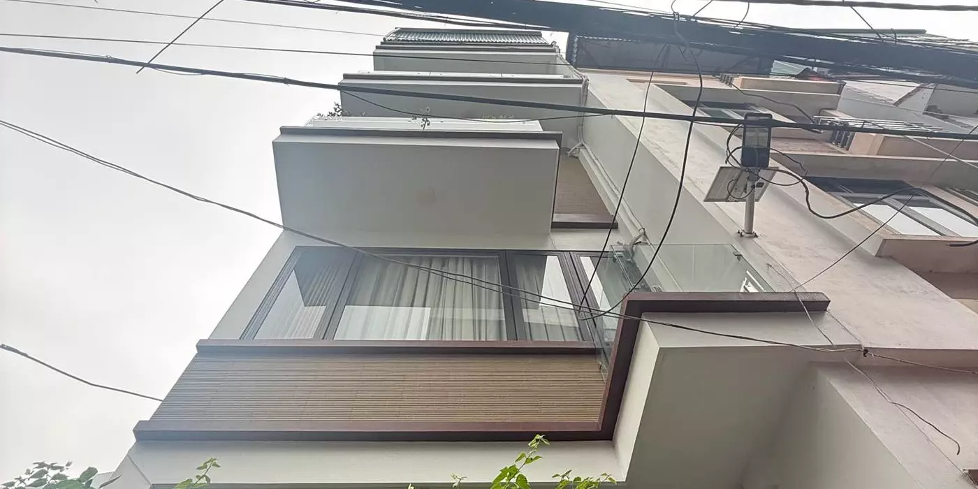 Nhà thật - Phố trạm, Long Biên  6.3 tỷ 30M - Nhà mới sổ đỏ