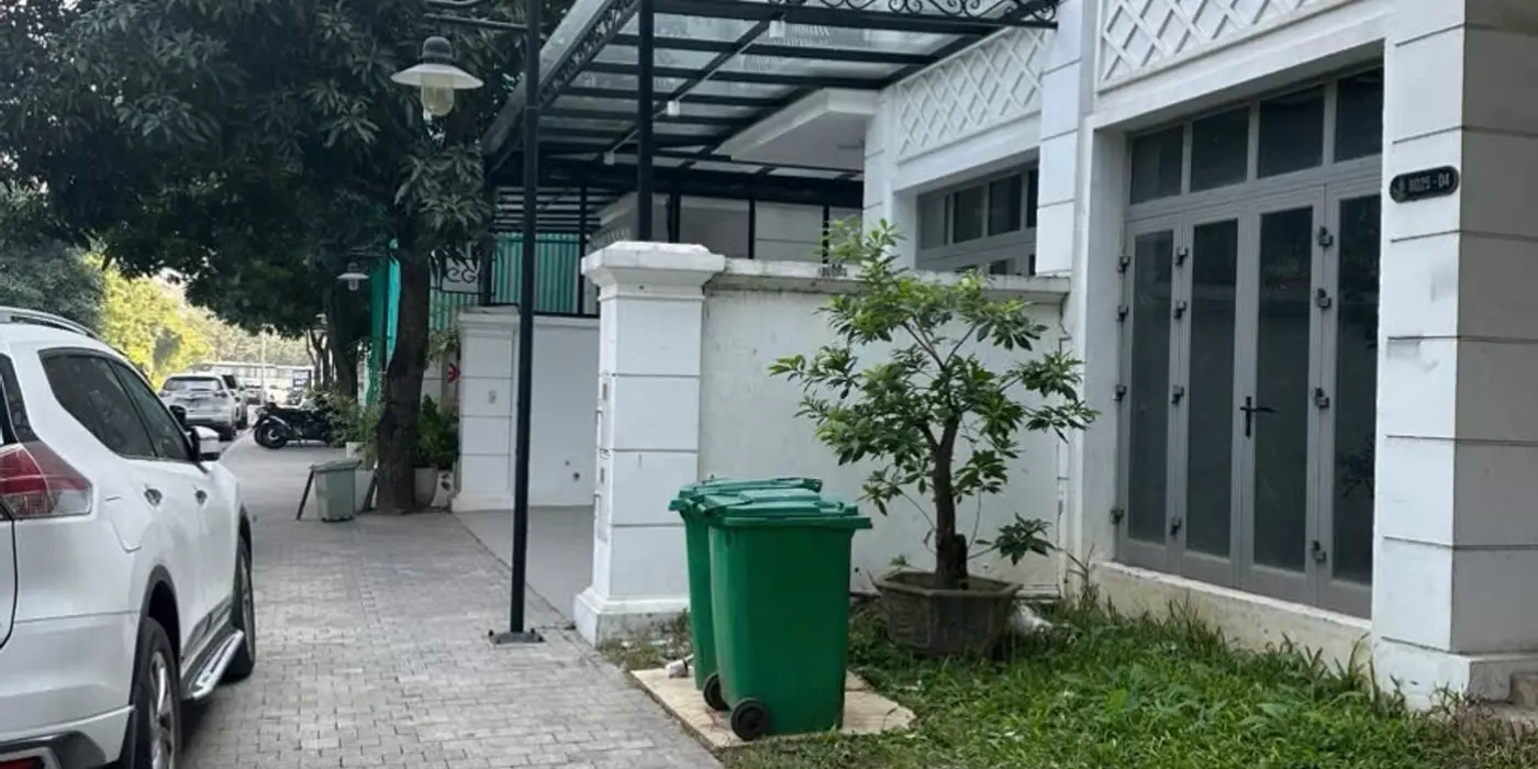 BÁN BIỆT THỰ VINHOMES RIVESIDE 176M2- 4 TẦNG- 70 TỶ