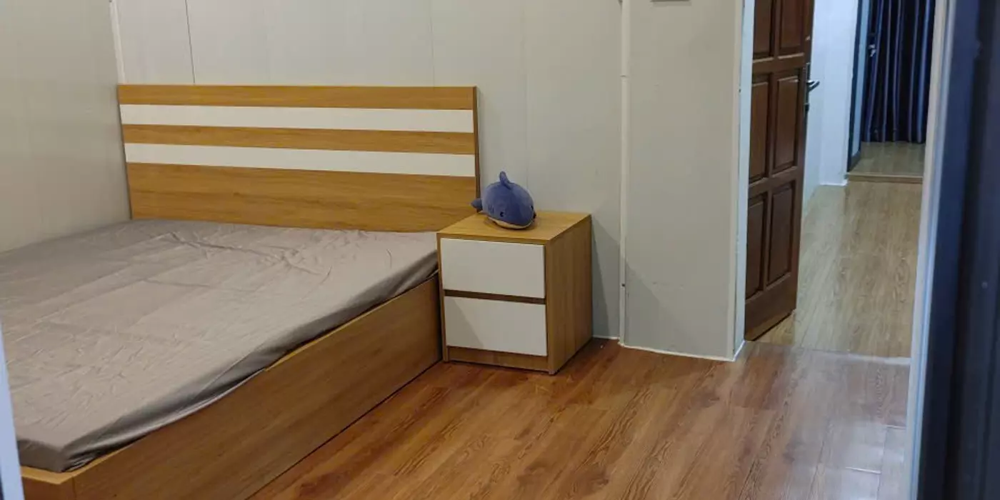 Cho Thuê Tập Thể Tầng 2 Ngõ Tân Mai - 82m2 Mới Kính Coong, Full Đồ Chỉ 10Tr