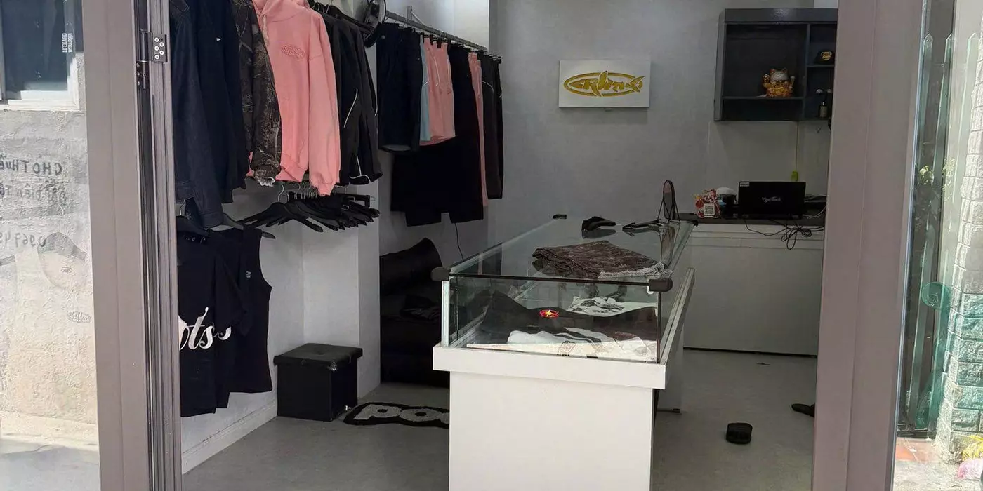 CHO THUÊ NHÀ MẶT TIỀN 3 TẦNG KINH DOANH HOẶC Ở HỘ GIA ĐÌNH TẠI MIẾU HAI XÃ, PHƯỜNG HÀNG KÊNH, QUẬN
