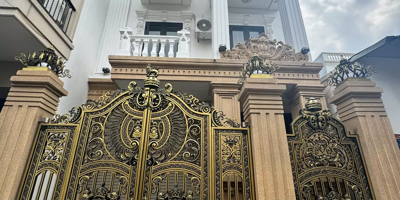 PHỐ VIỆT HƯNG NHÀ ĐẸP 95m² NGÕ THÔNG Ô TÔ VÀO