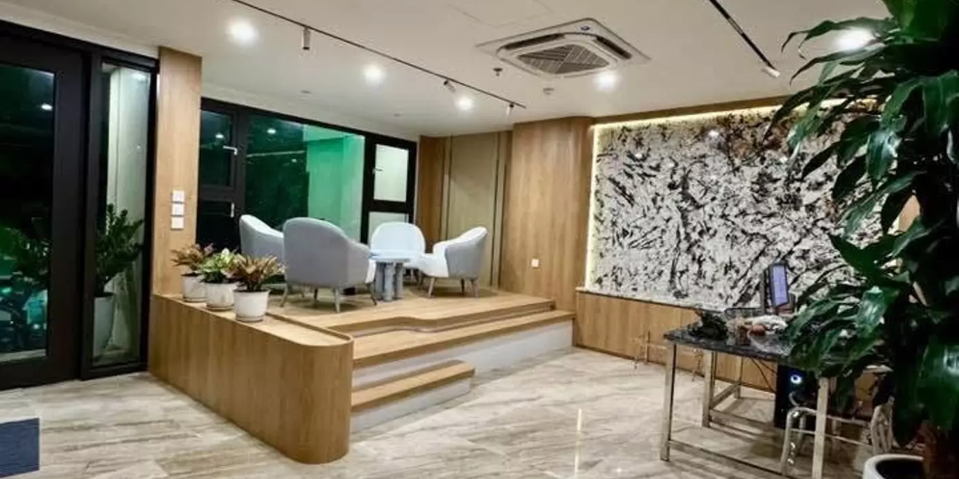KHÁCH SẠN HỒ TÂY - TÂY HỒ - 110M² - LÔ GÓC - 9 TẦNG THANG MÁY - DOANH THU 300 TRIỆU/THÁNG