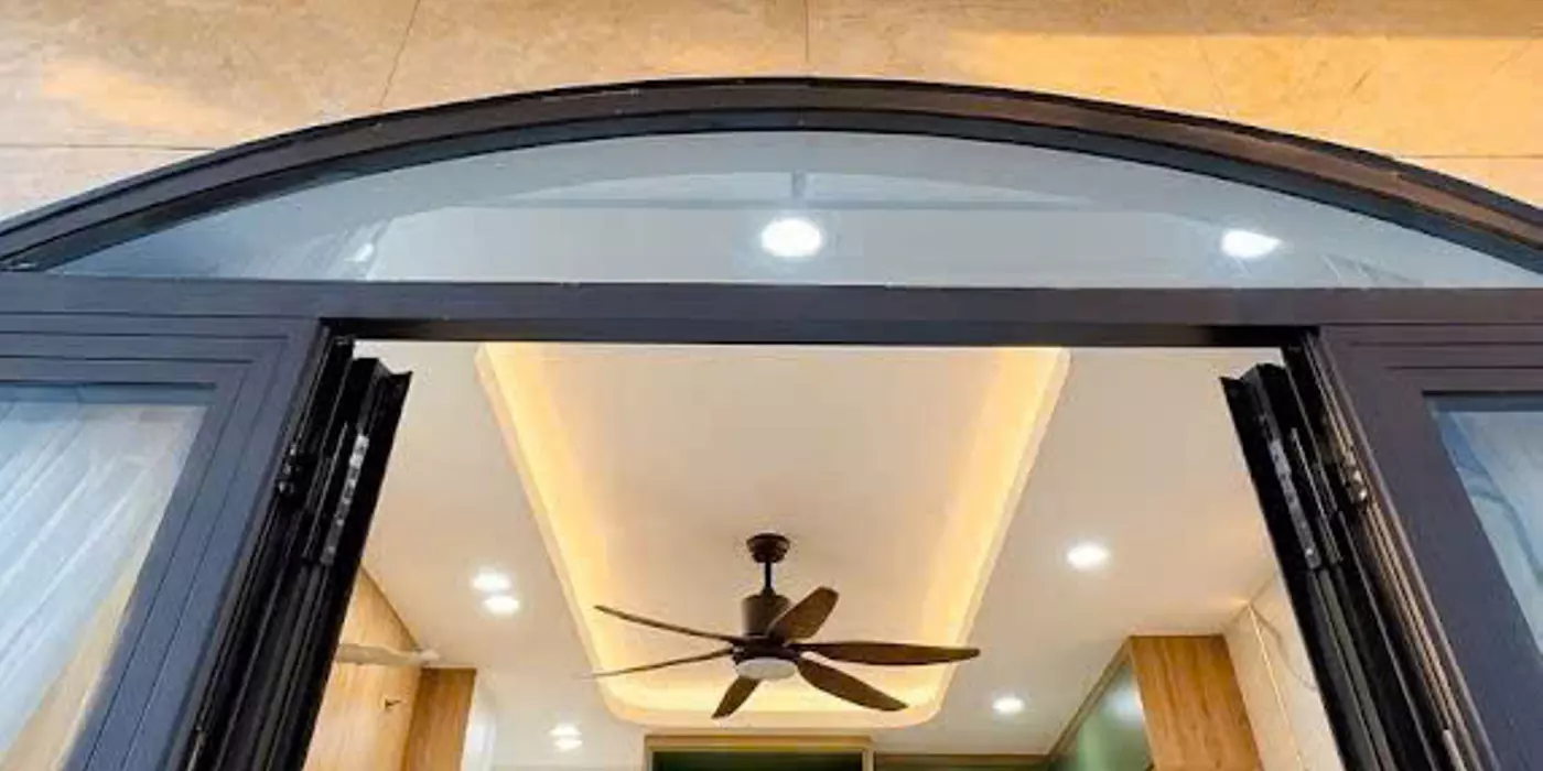Nhà mới tinh Võ Văn Tần, QUẬN 3, đầy đủ nội thất, 4 tầng, 4.95 tỷ