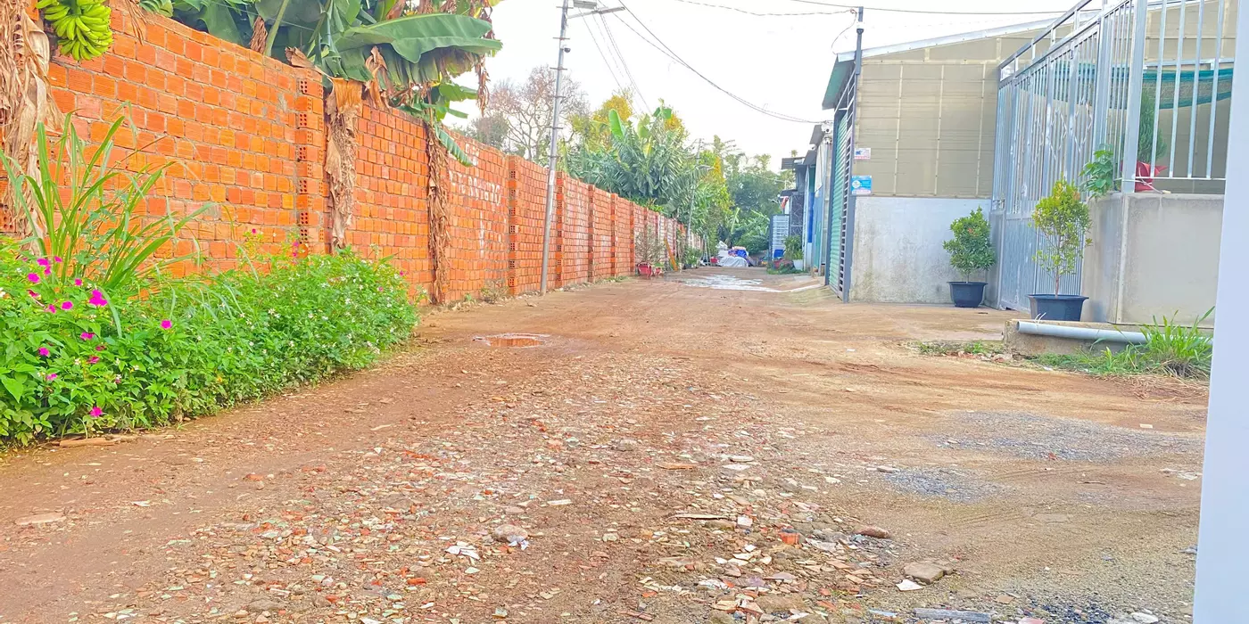Bán nhà c4 mới xây hẻm cos pha, gần lô 90, đức trọng, lâm đồng