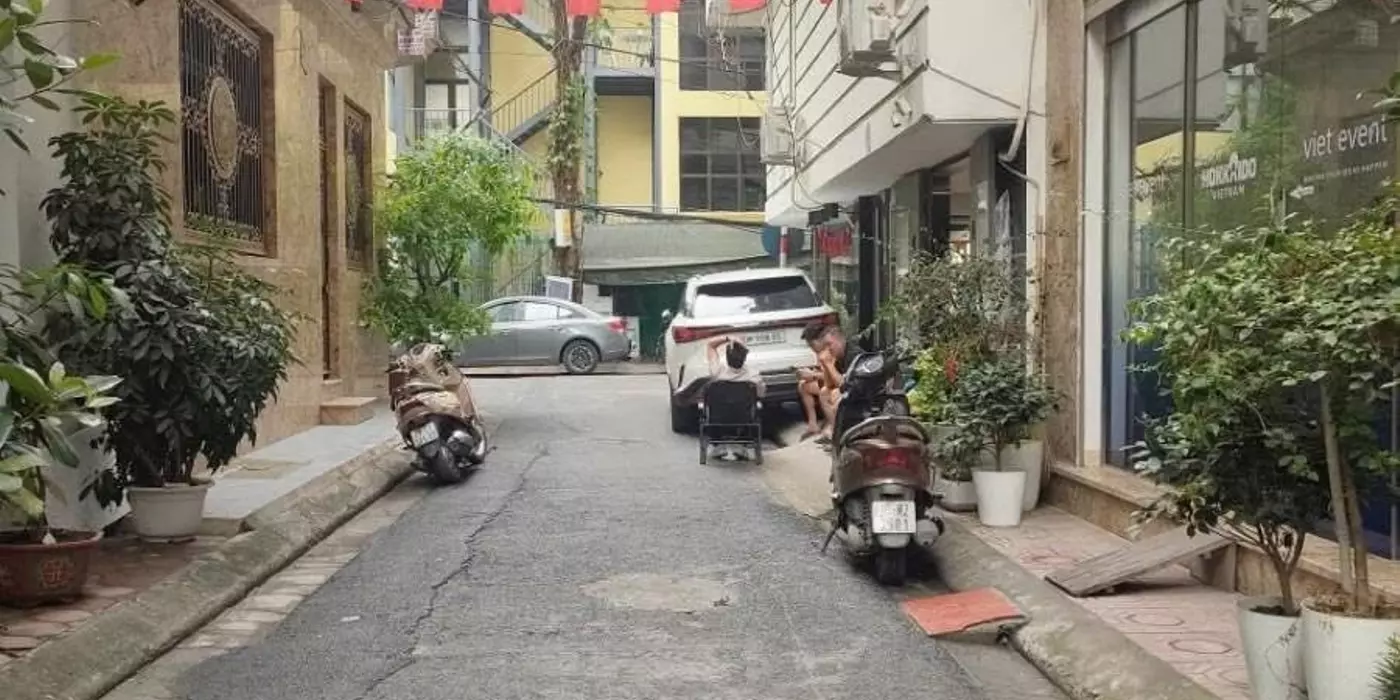 TÒA VĂN PHÒNG HUỲNH THÚC KHÁNG - 70M² - 6 TẦNG TM - Ô TÔ VÀO NHÀ - CHO THUÊ 50 TRIỆU/THÁNG