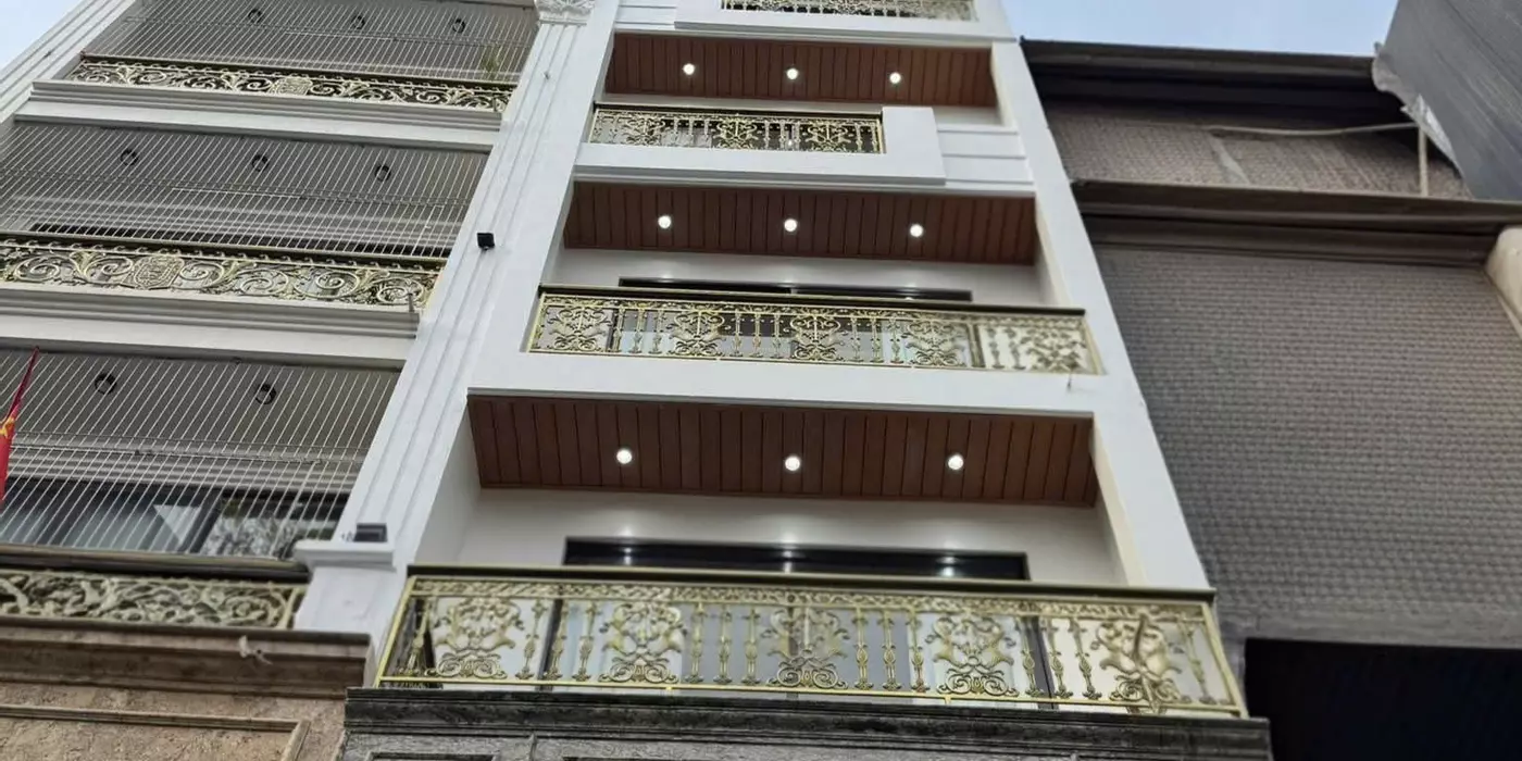 Cho thuê nhà, 101m2- 5T, Trung Hòa, Vũ Phạm Hàm, Trần Kim Xuyến -24 tr