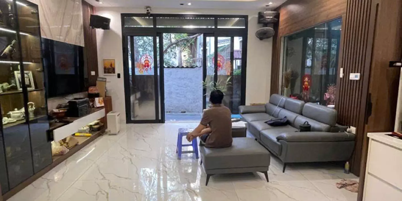 Bán nhà Ngọc Thụy 50m 6 tầng MT4.8m thang máy lô góc ngõ thông giá 15 tỷ