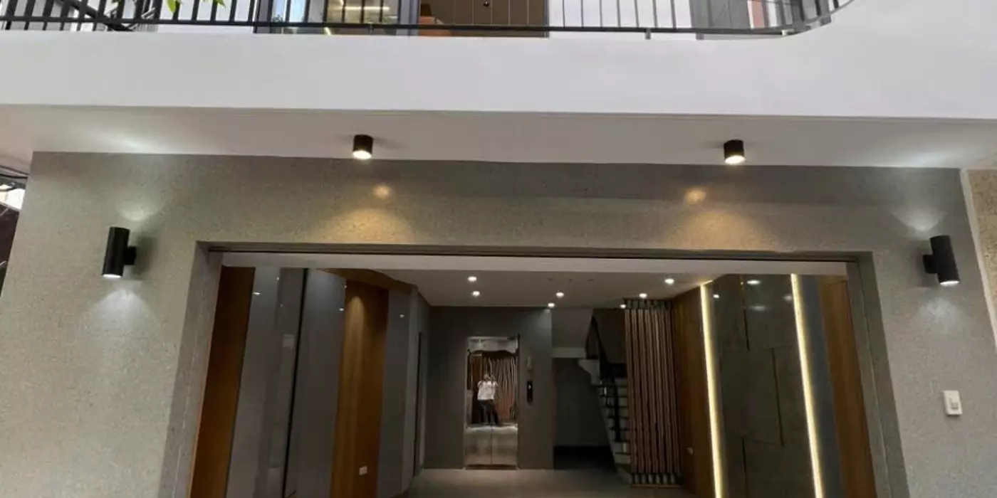 THẠCH BÀN LONG BIÊN – 53m² 6 TẦNG- THANG MÁY -GA RA Ô TÔ – HƠN  9TỶ -  NHÀ MỚI  FUII NỘI THẤT - LÔ