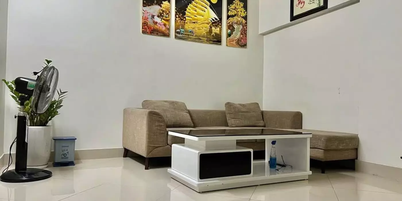 NHÀ ĐẸP MỸ ĐÌNH KINH DOANH NGOC THÔNG Ô TÔ QUA CỬA