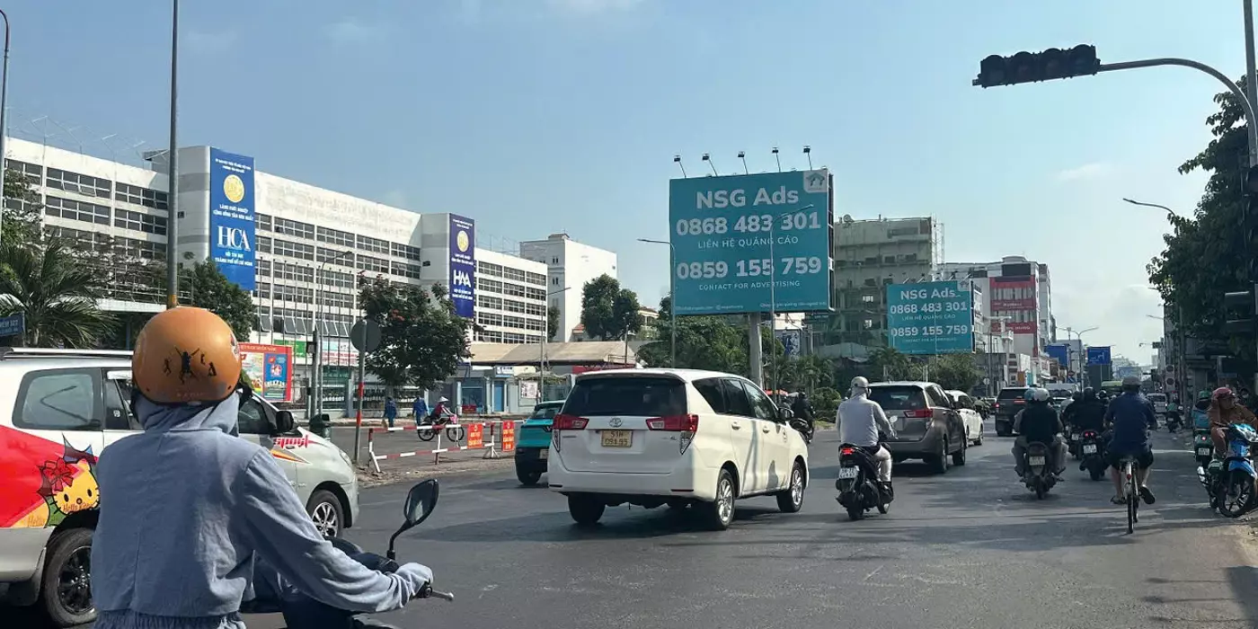 Bán nhà VỊ TRÍ ĐẸP HXT ngang 5.3m 122m2 CMT8 KD buôn bán gần BV Thống Nhất sát 19 tỷ.